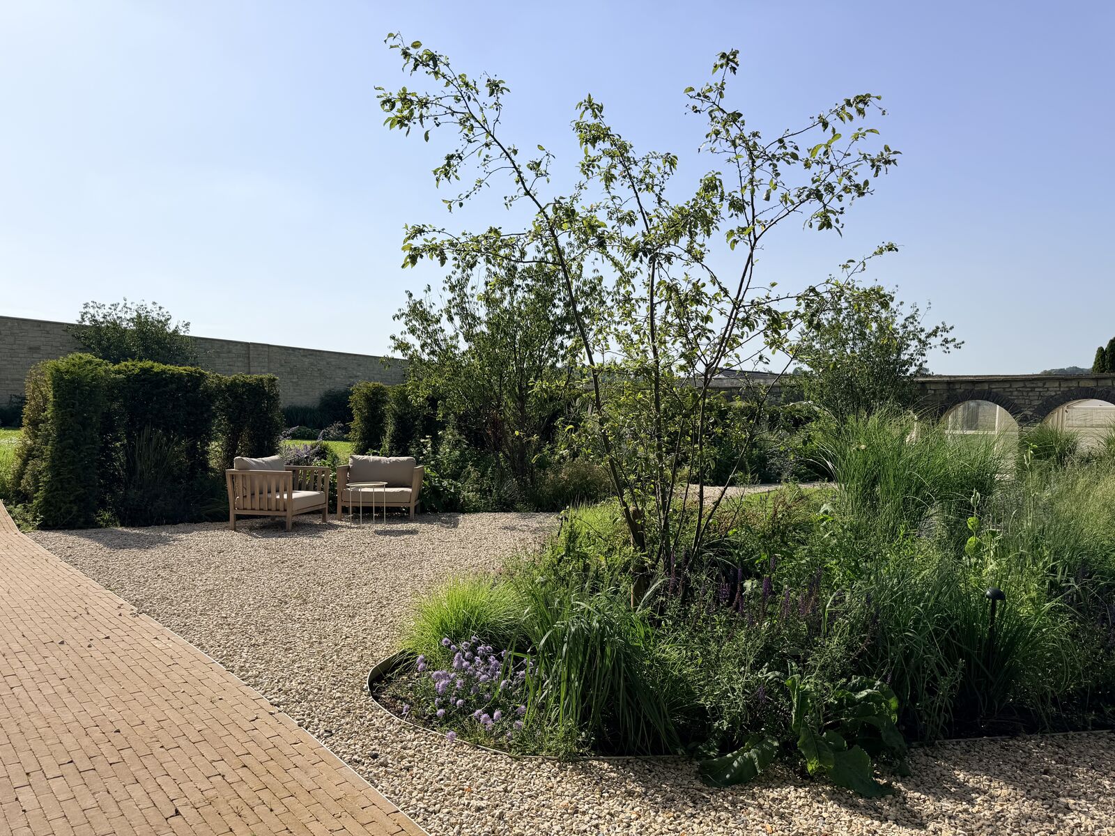 Hanham House — walled gravel garden