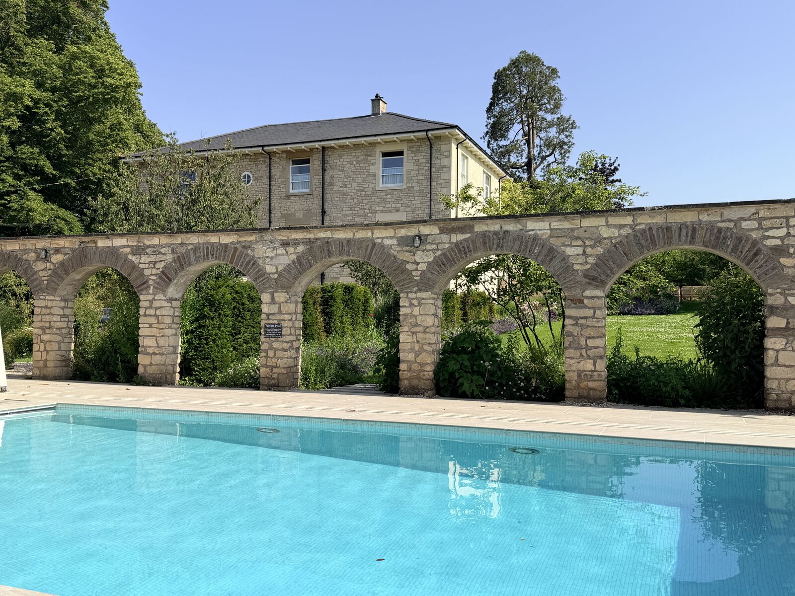 Hanham House — outdoor pool