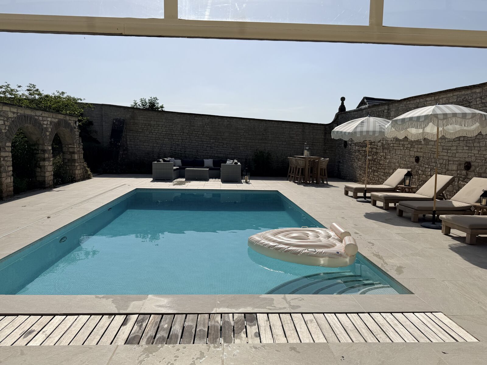 Hanham House — outdoor pool